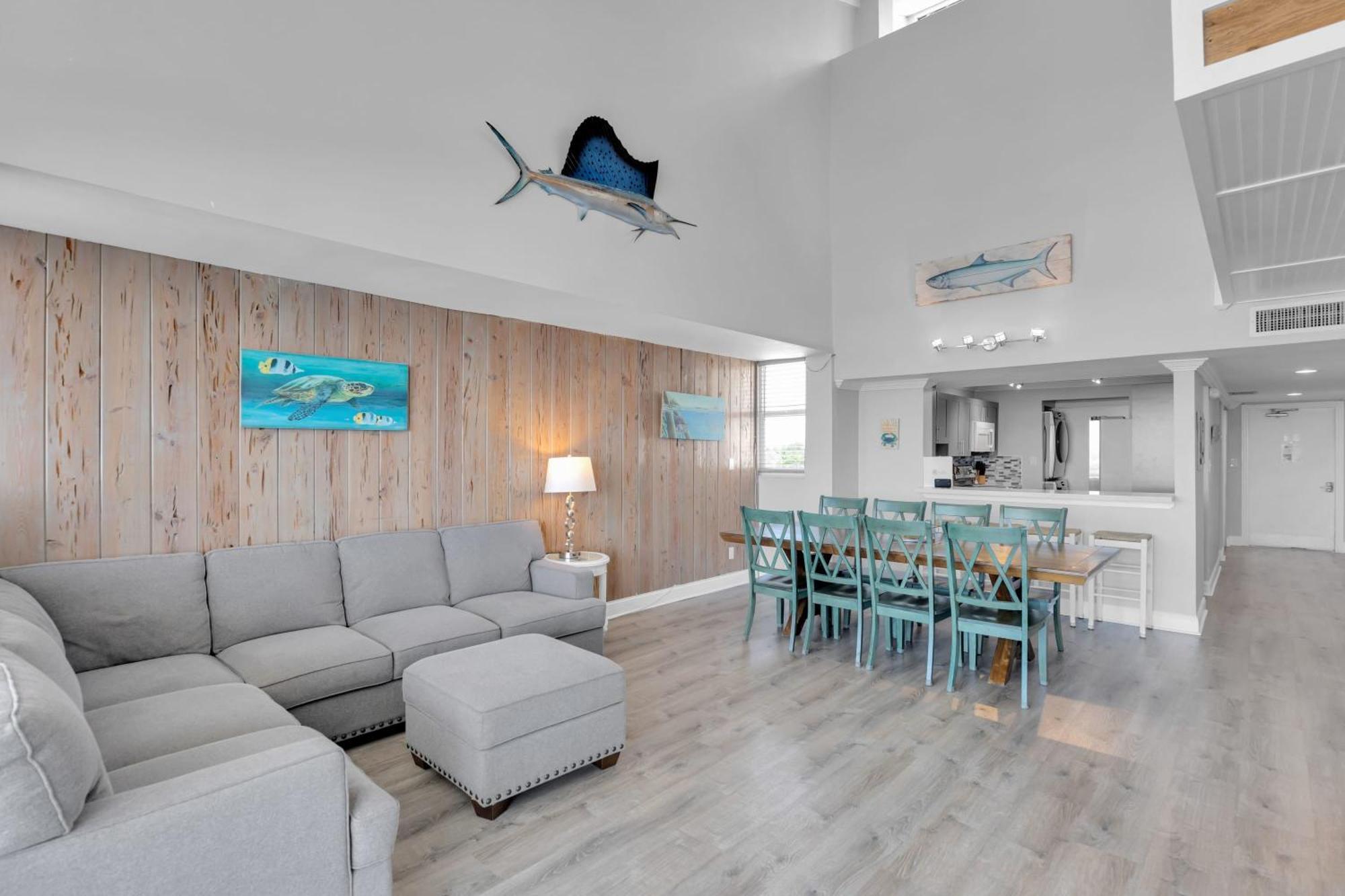 St Thomas - Waterfront Penthouse Sleeps 16 W Pool & Boat Dock Key West