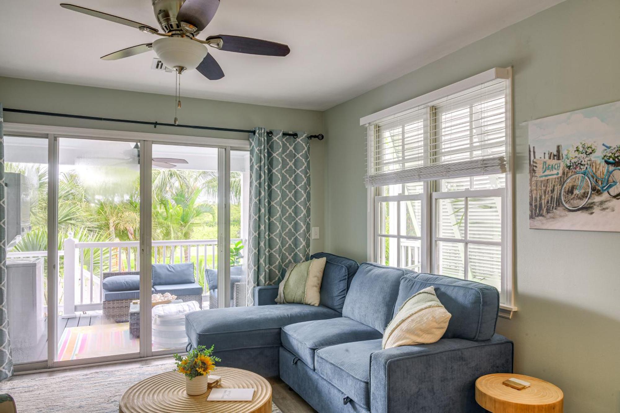 Holiday home On Golf Course With Patio And Grill!