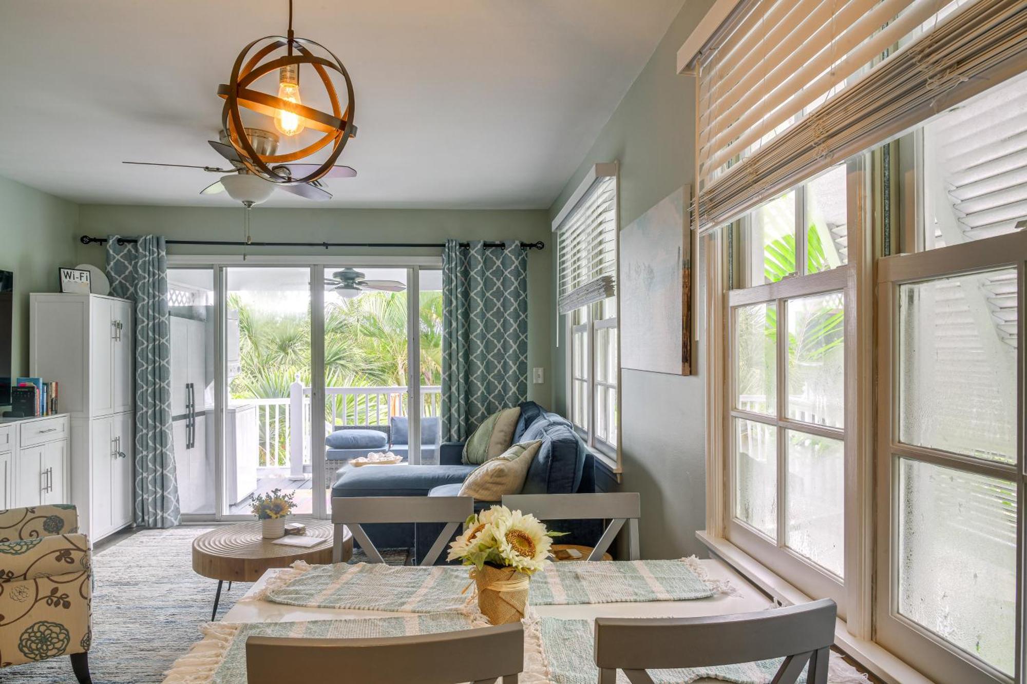 On Golf Course With Patio And Grill! Holiday home Key West