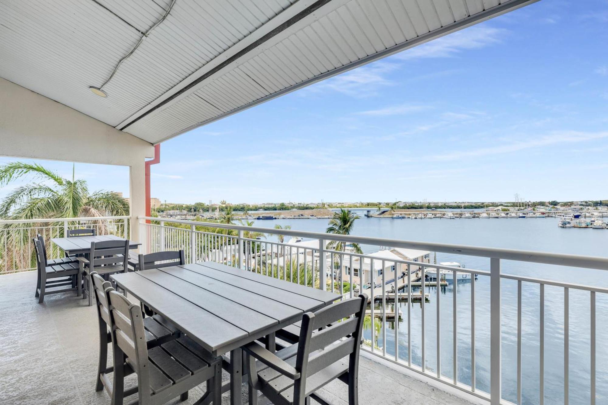 Holiday home St Croix - Downtown 4x4 Waterfront Penthouse Pool Dock Pet