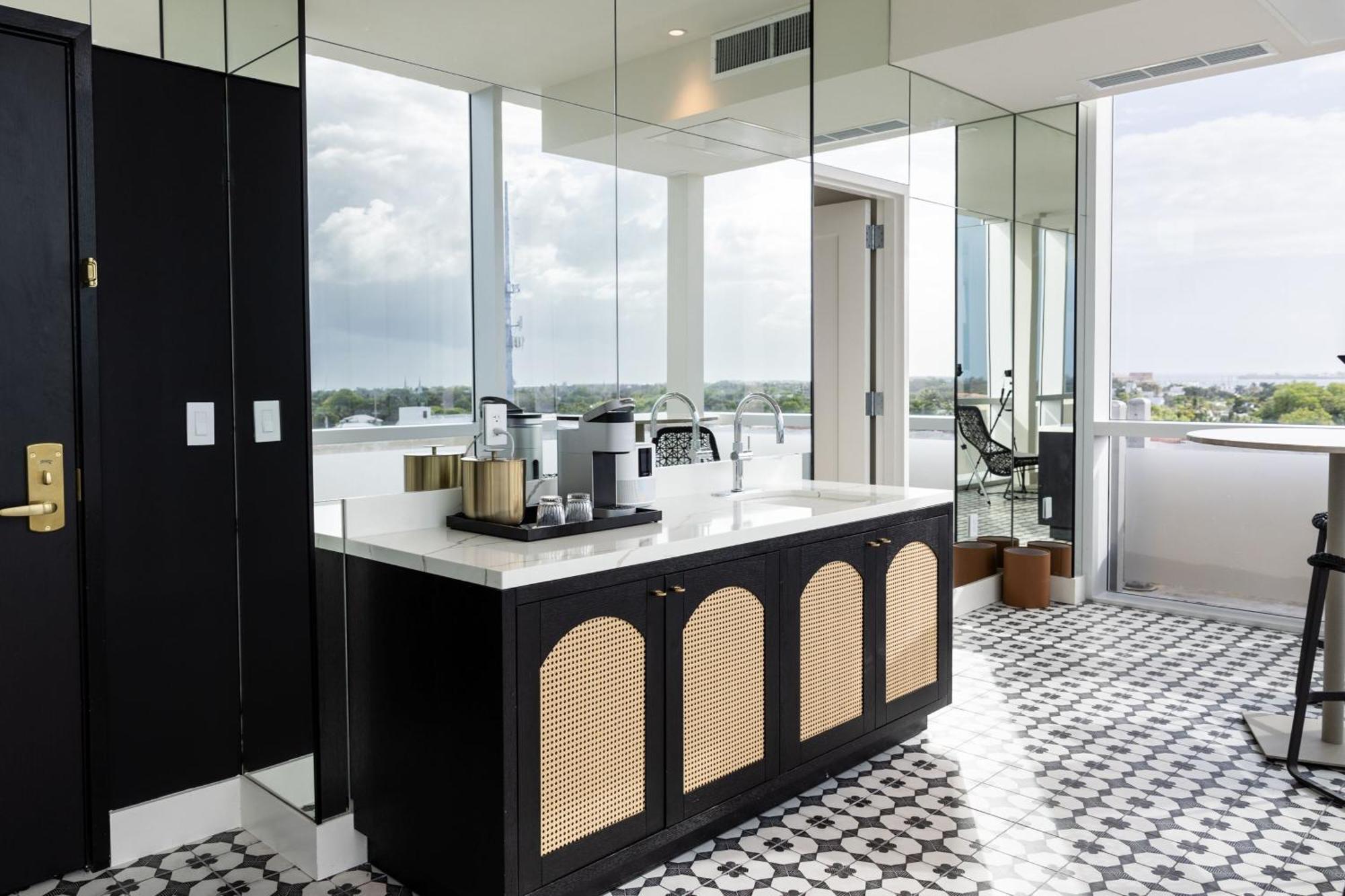 La Concha Key West, Autograph Collection 4*