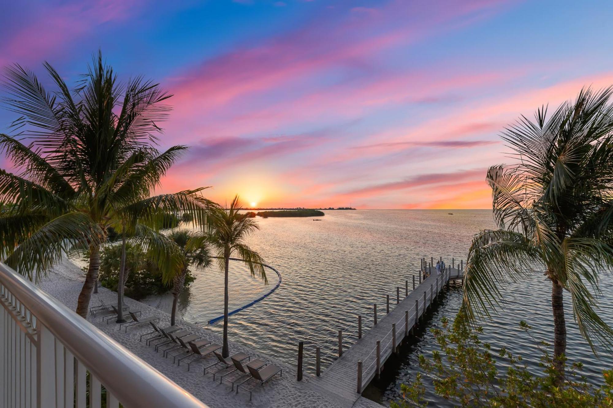 Resort Beachside & Residences 4*