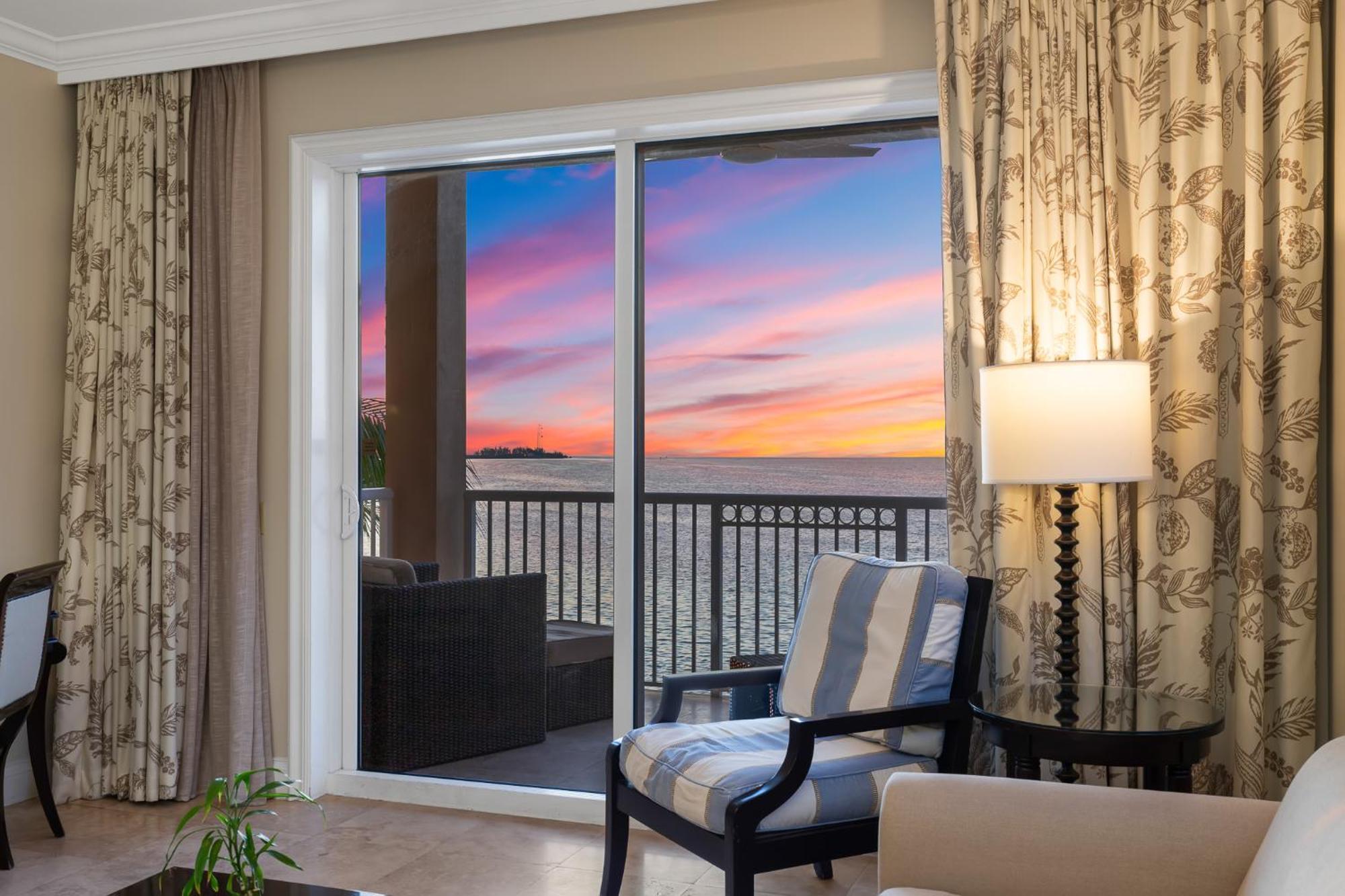 Resort Beachside & Residences 4*