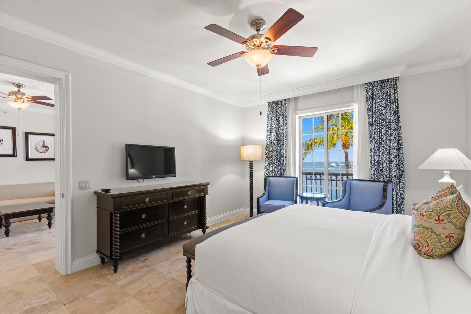Beachside & Residences Resort 4*