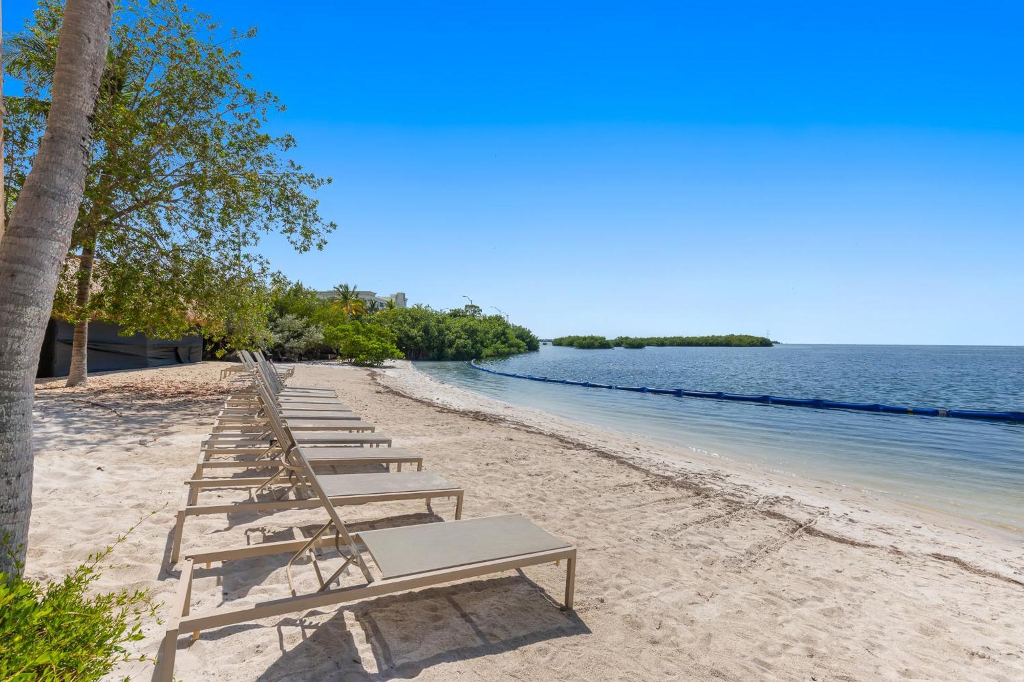 Beachside & Residences Resort
