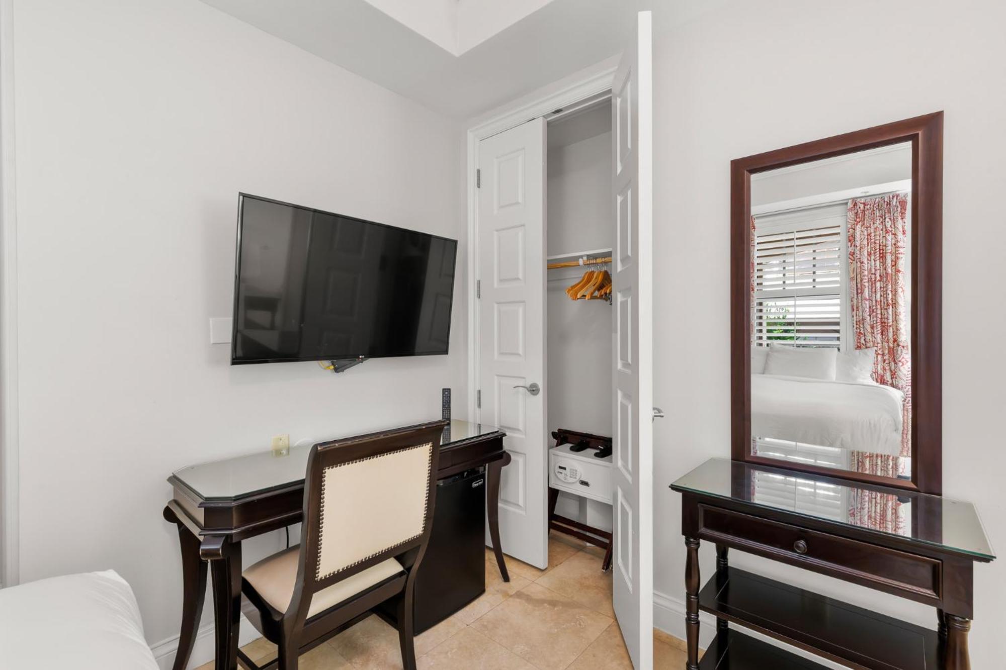 Resort Beachside & Residences 4*