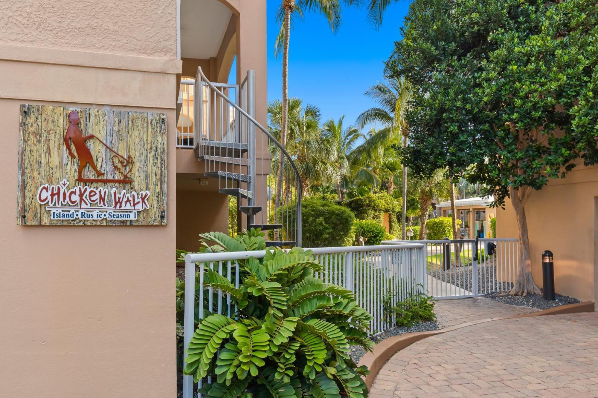 Beachside & Residences 4*