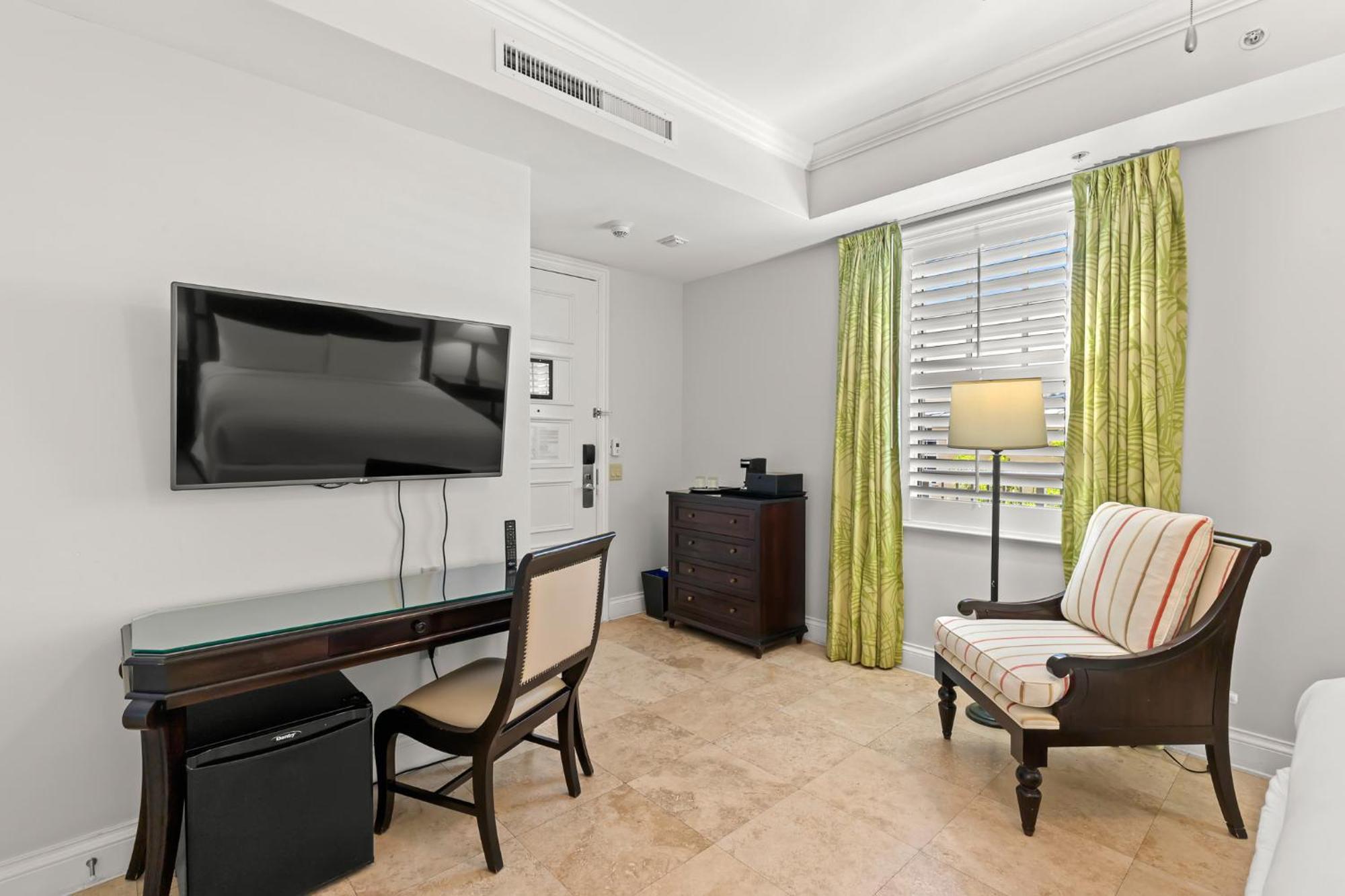Beachside & Residences Resort