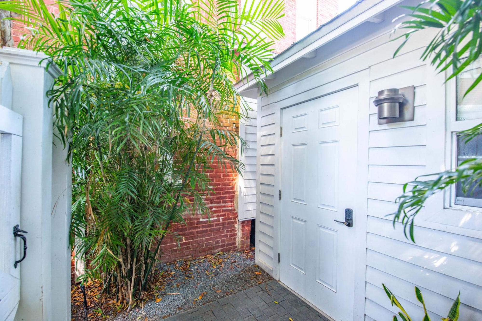 Inn Carriage House At Grand Maloney