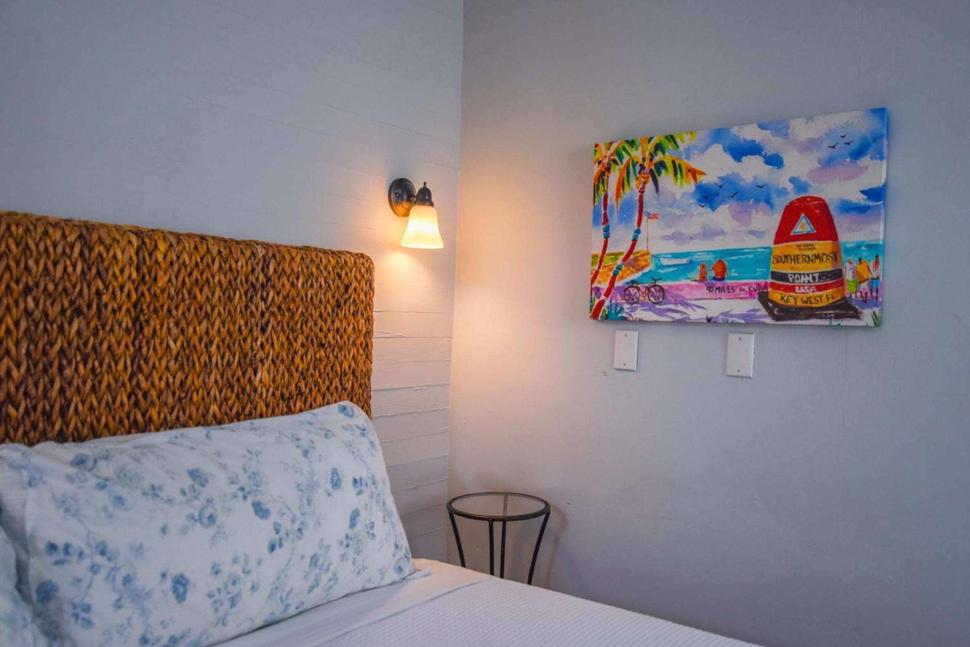 New Rose Retreat - Pool & Parking