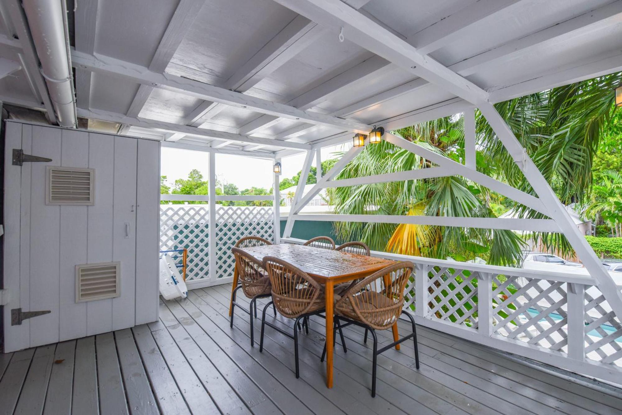 New Rose Retreat - Pool & Parking *