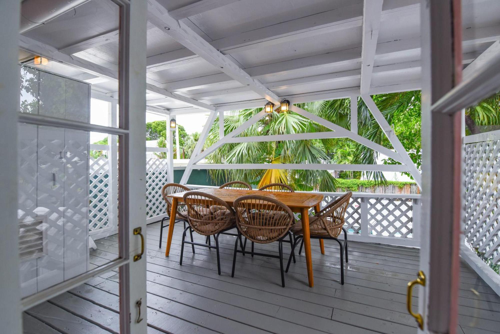 New Rose Retreat - Pool & Parking *