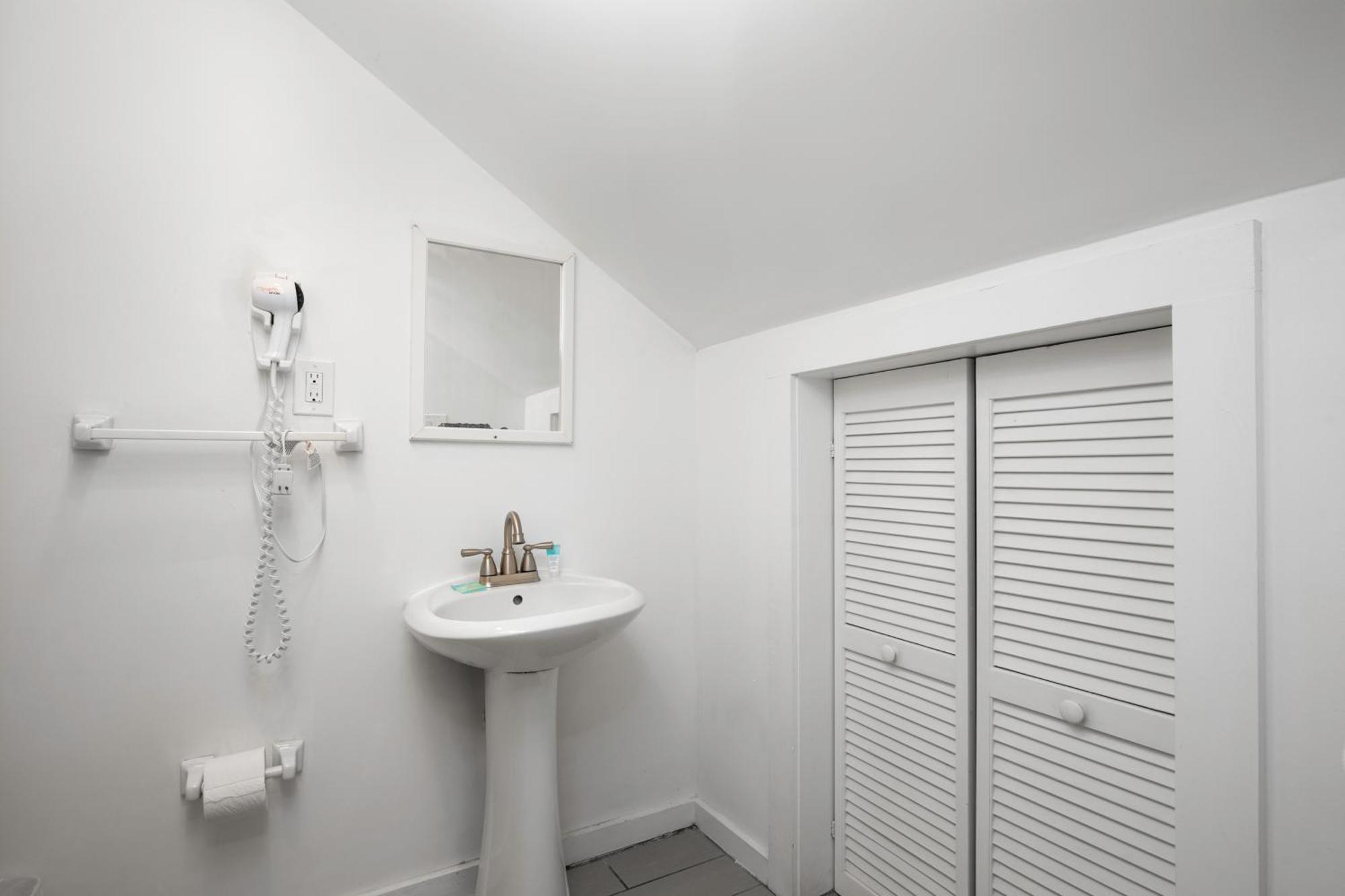Southernmost Adult Exclusive Inn 3*