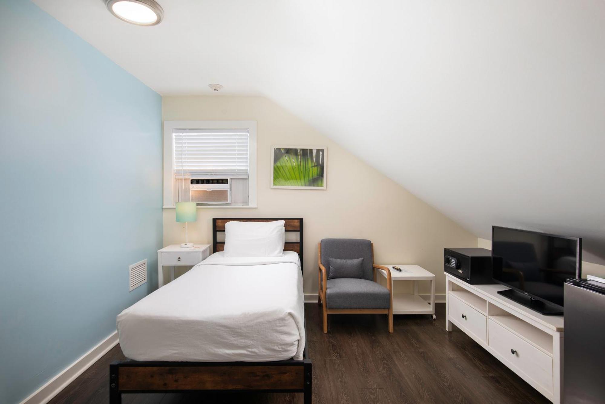Southernmost Adult Exclusive Inn Key West