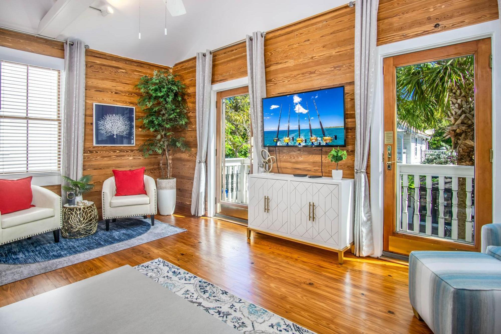 The Perch On Duval Apartment Key West