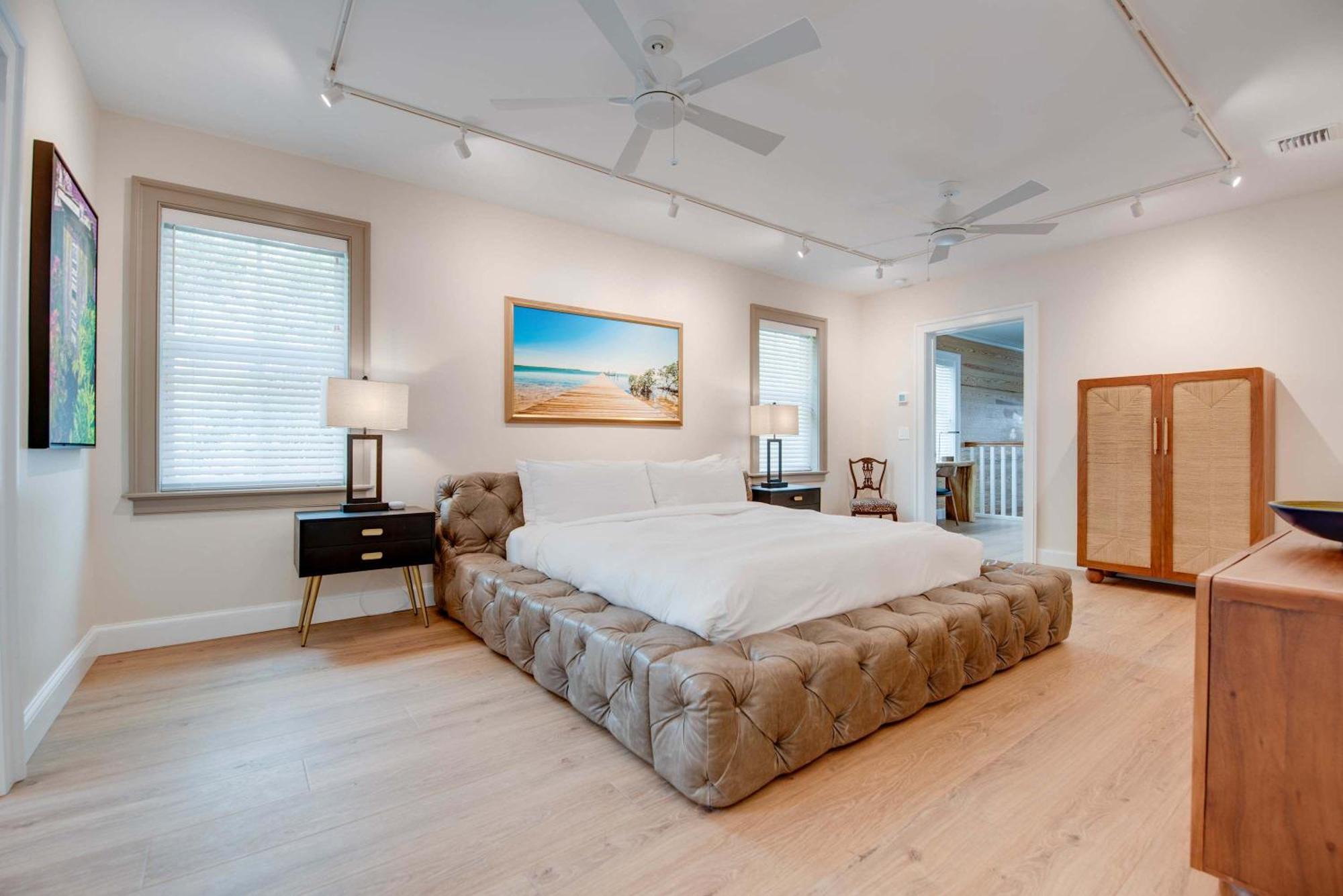 Rigby House - Brand New With Private Pool