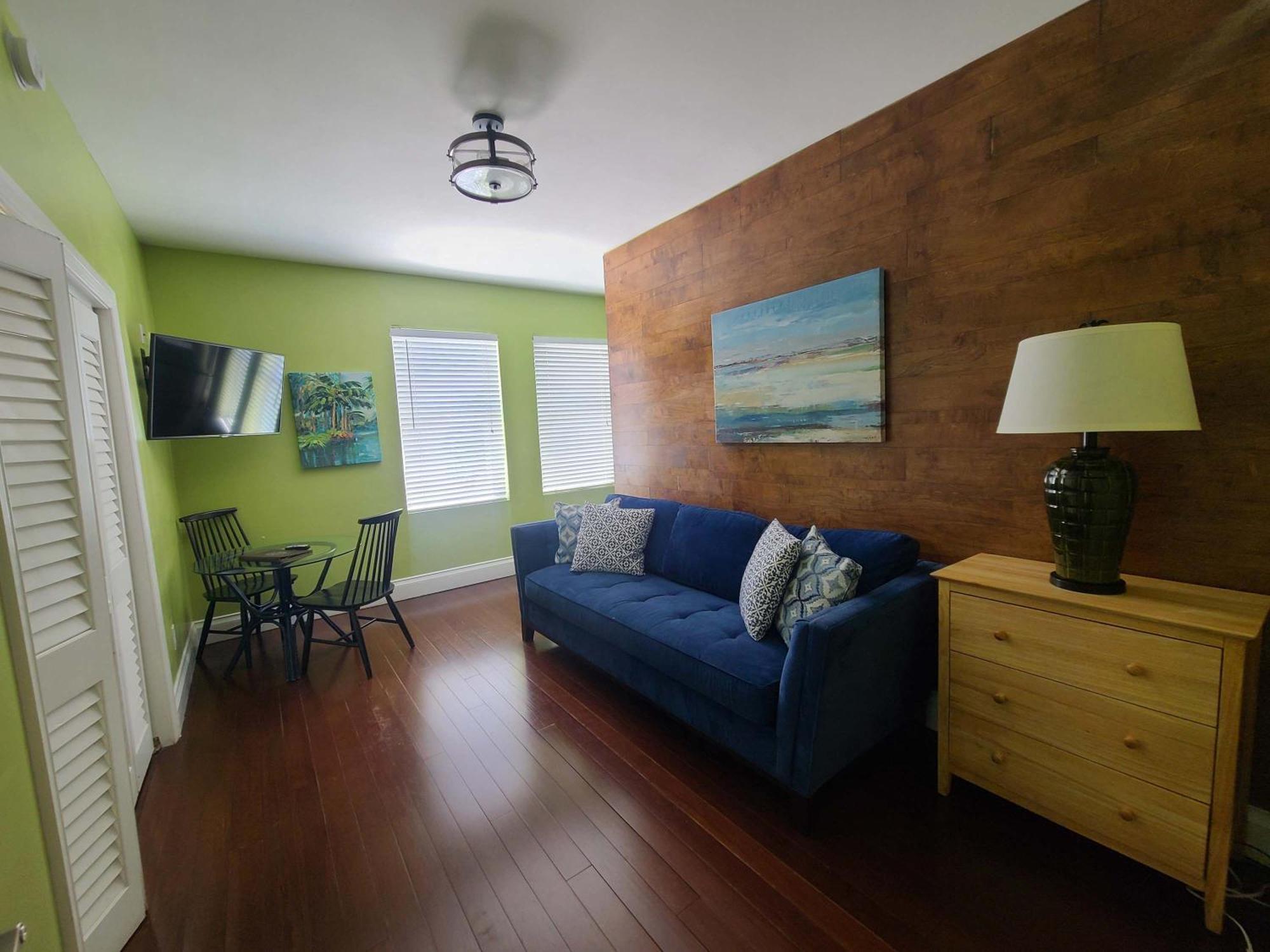 6 Bedroom 6 Bath On Duval Street Holiday home *
