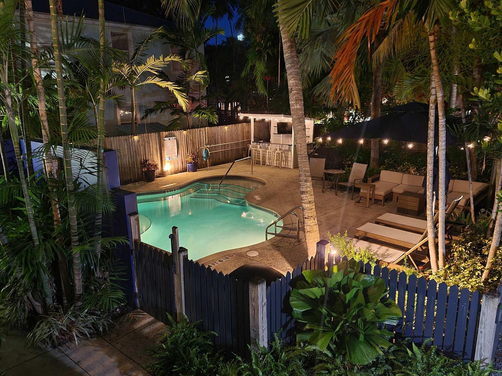 Apartment Two Duval Street W Pool Key West