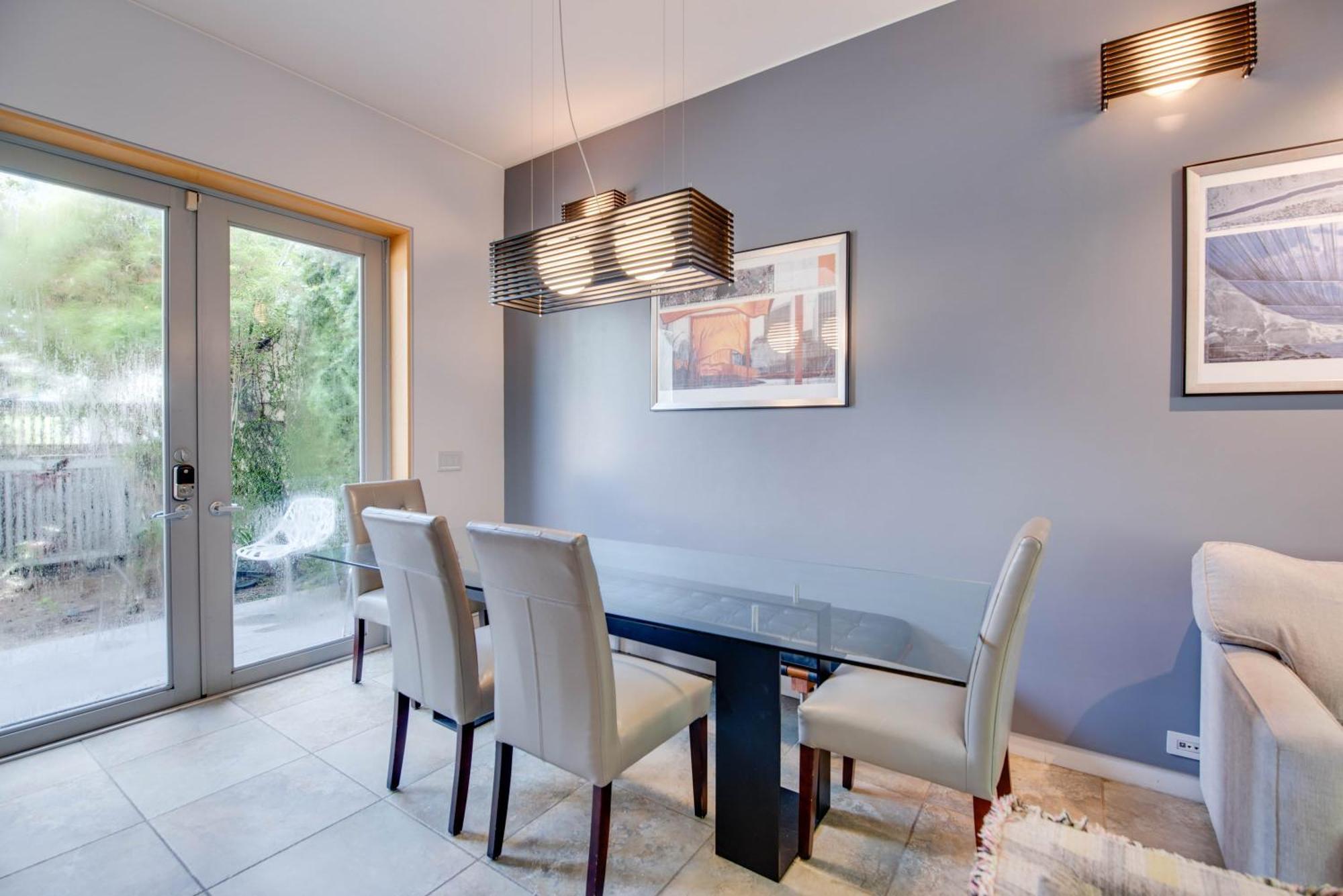 Holiday home Contra House -luxury With Pool
