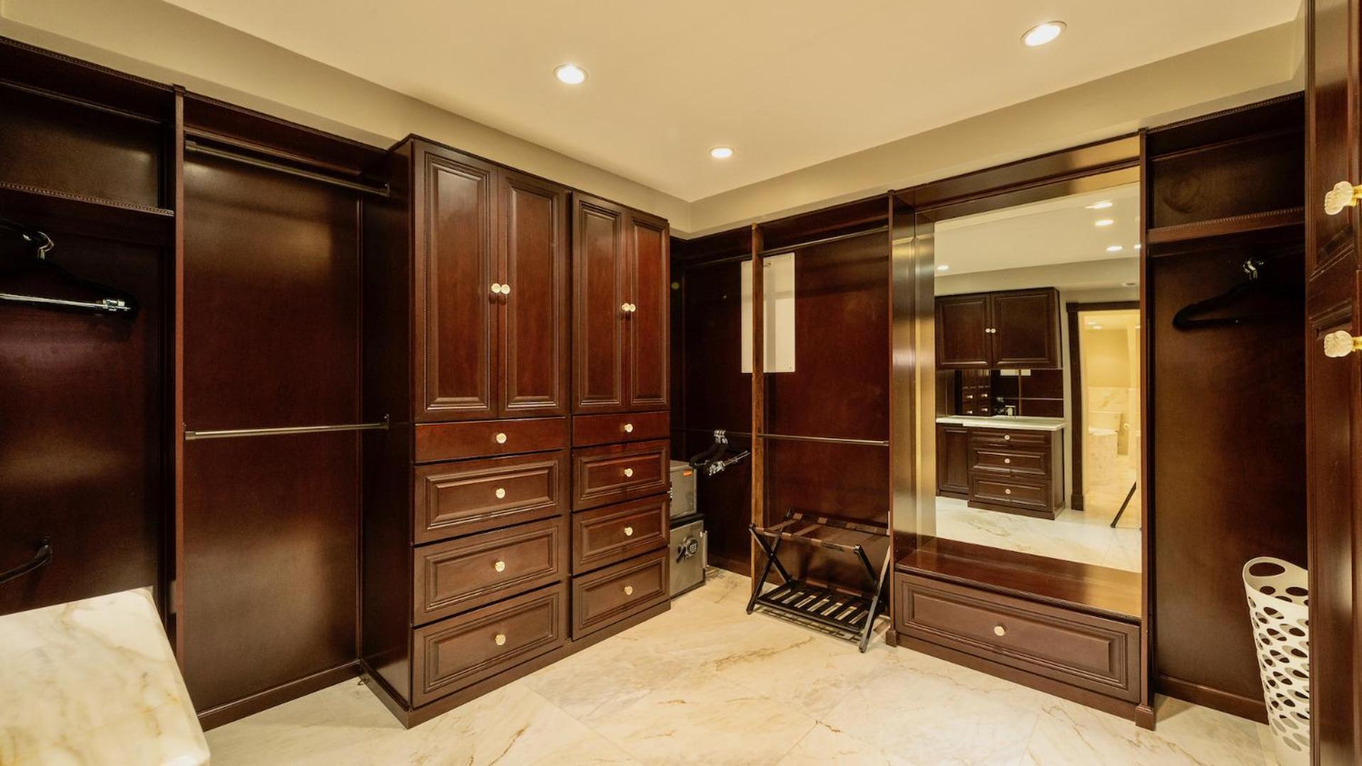 Island Opulence By Last Key Realty
