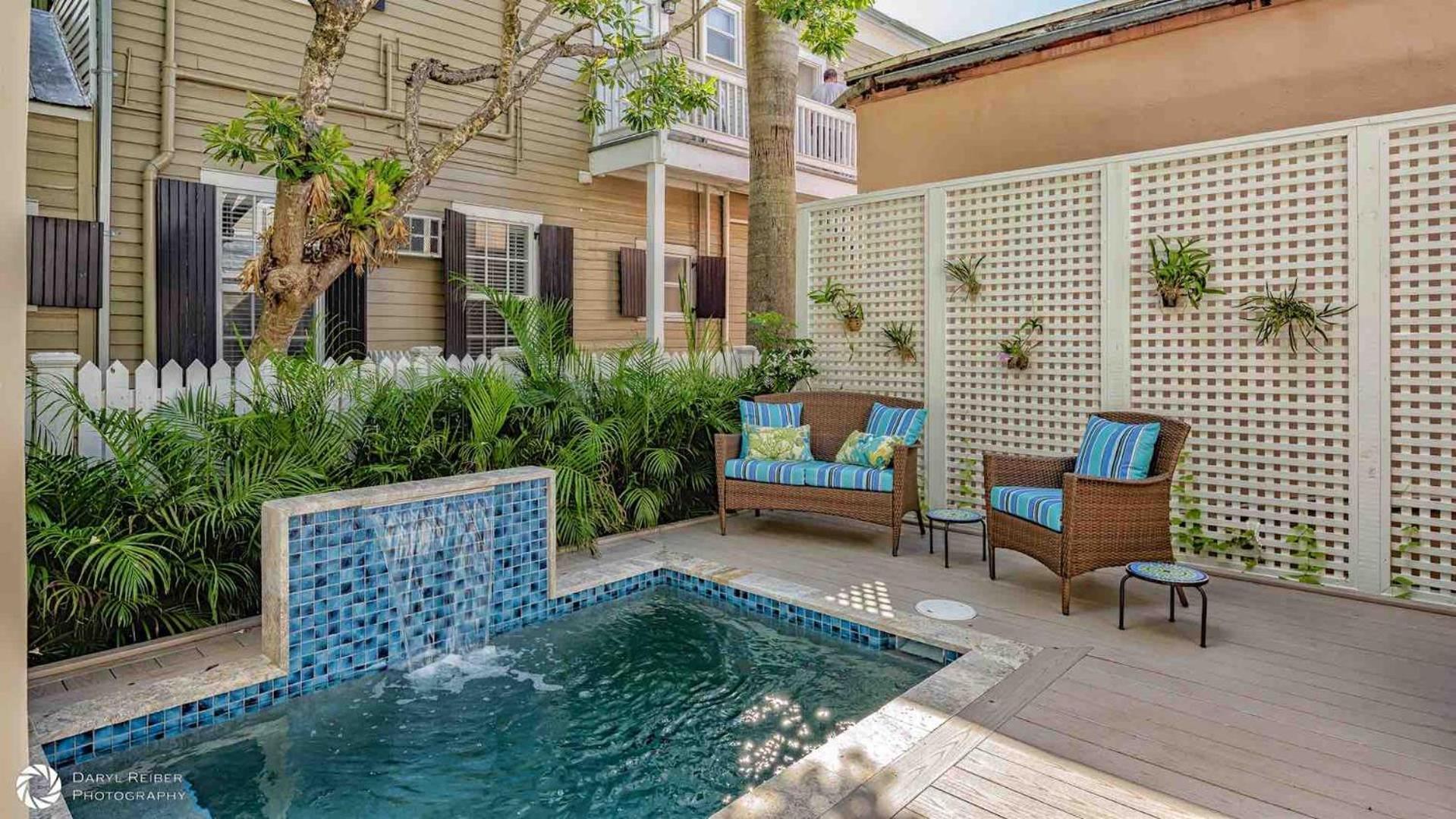 The Toasted Coconut By Last Key Realty * Key West