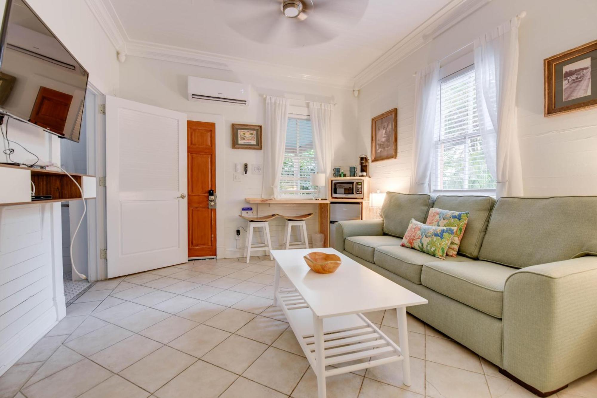 African Queen - Harbor Walk Hideaways * Key West
