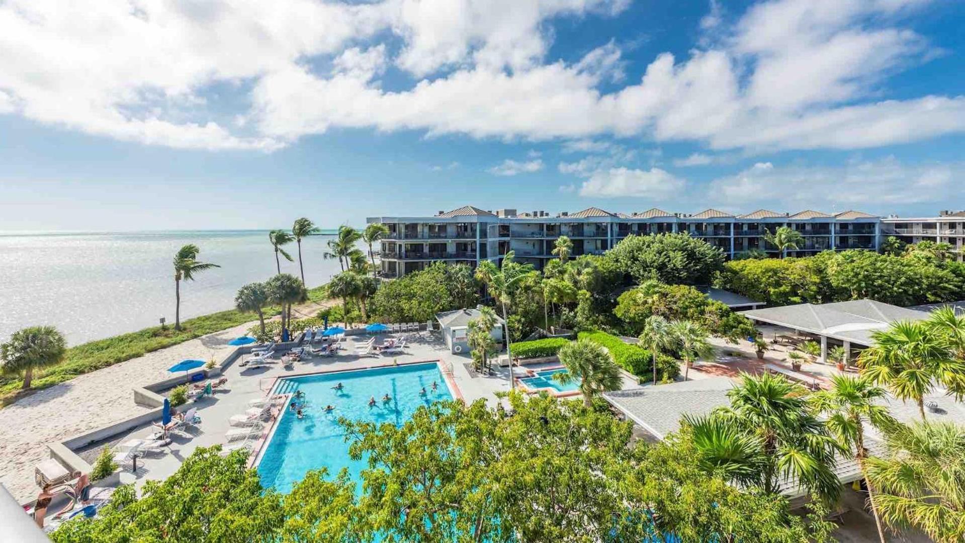 Apartment Neptunes Penthouse By Last Key Realty *