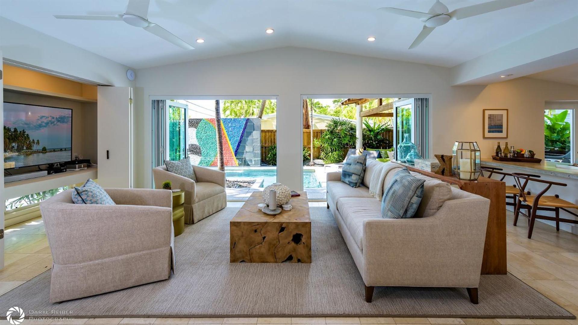 Midtown Mosaic By Last Key Realty Holiday home