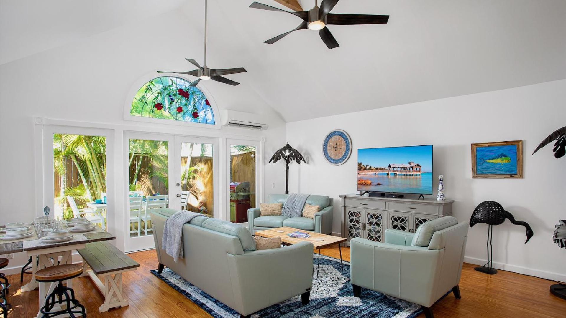 The Poetic Pineapple By Last Key Realty Holiday home Key West