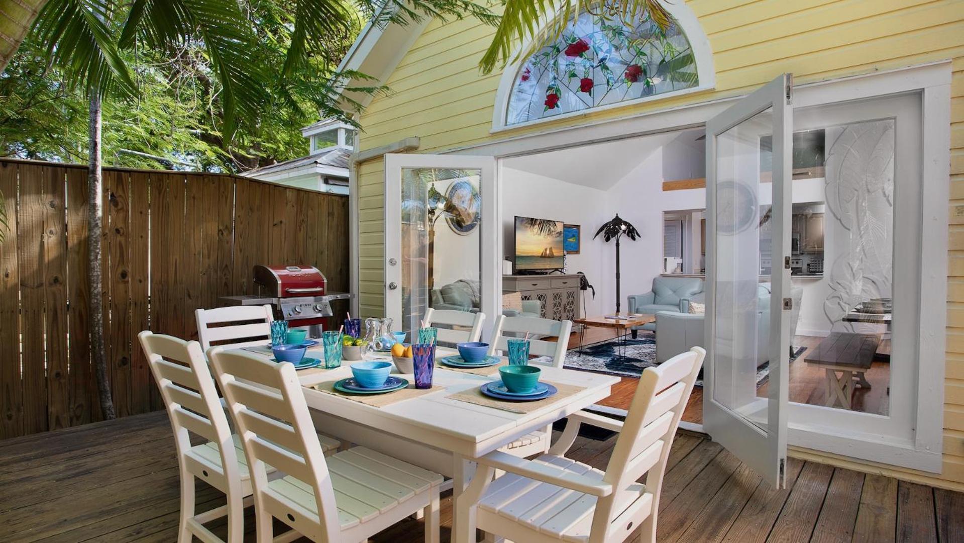 The Poetic Pineapple By Last Key Realty * Key West