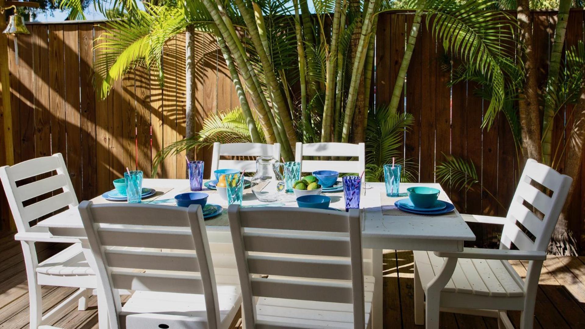 The Poetic Pineapple By Last Key Realty Holiday home Key West