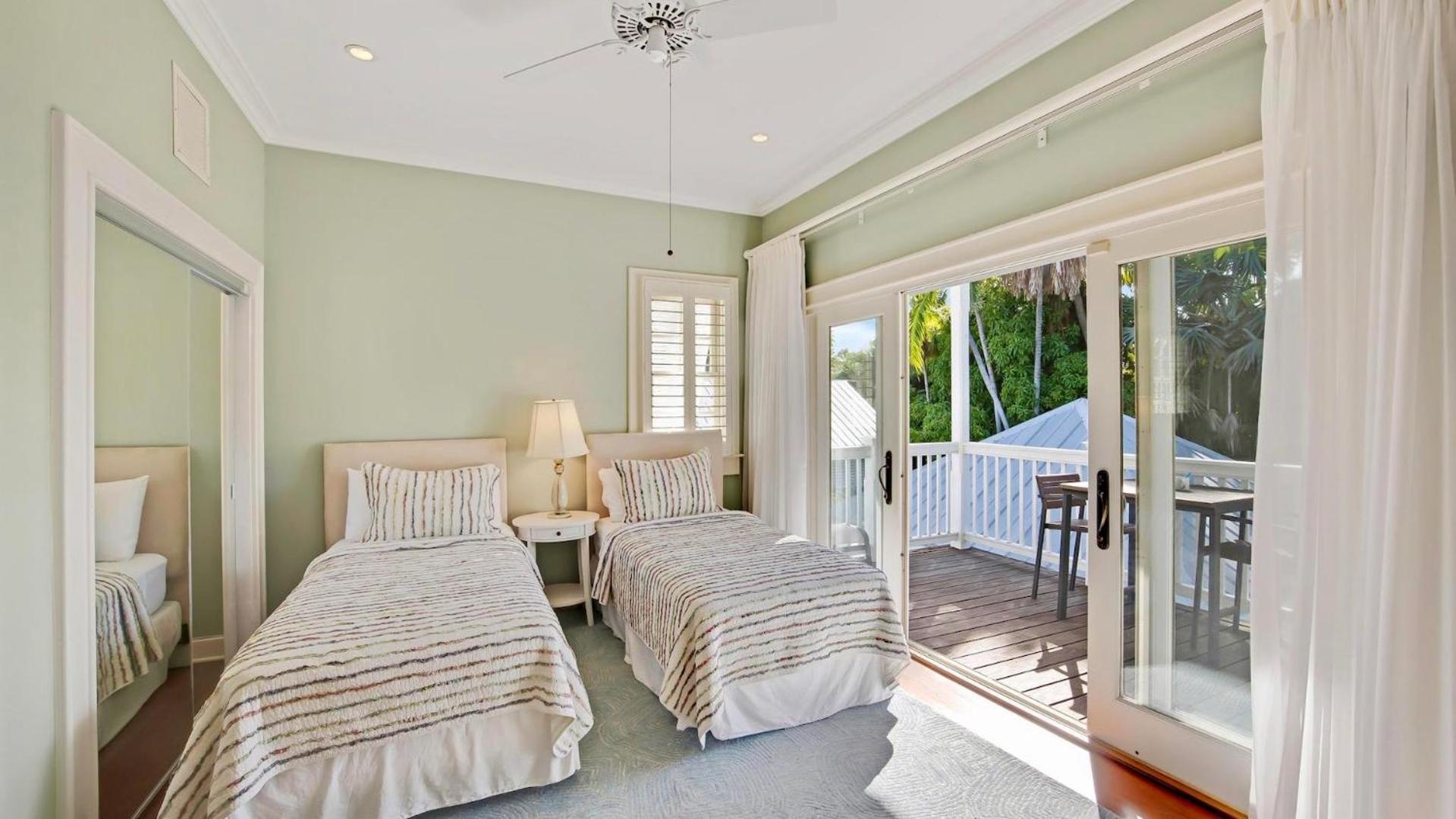 The Royal Compound By Last Key Realty Key West