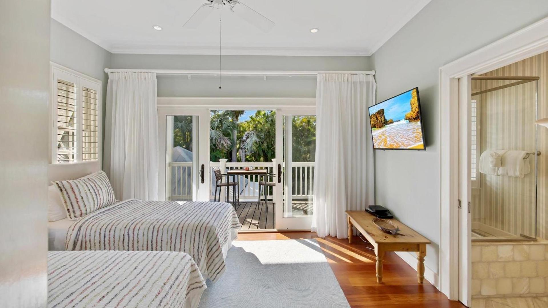 The Royal Compound By Last Key Realty Key West