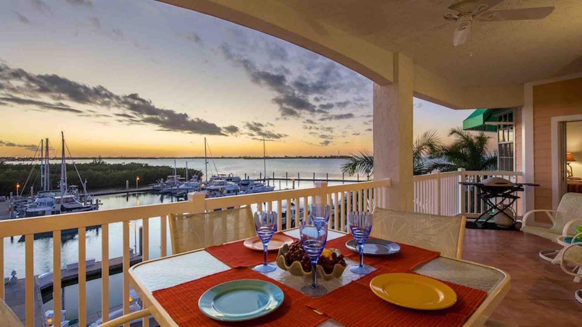 Sundrenched Reflections By Last Key Realty Apartment