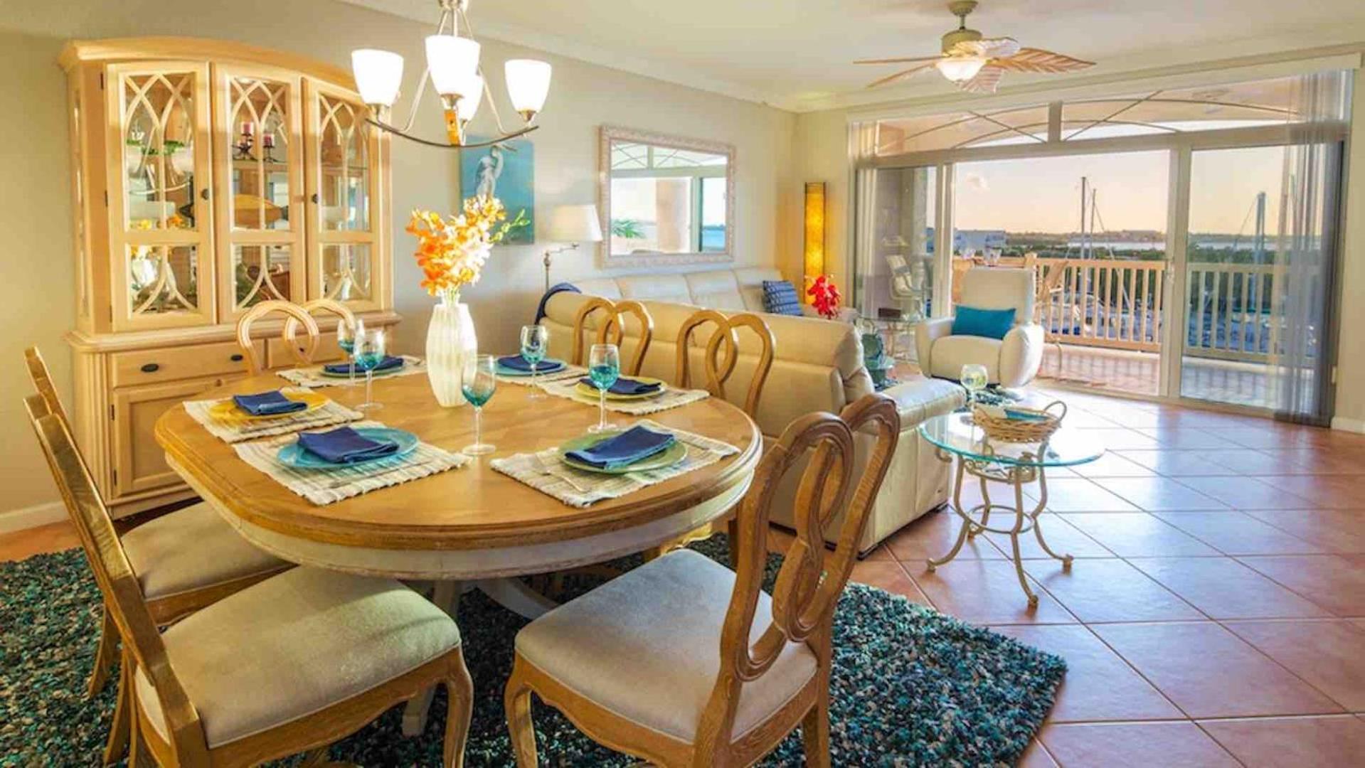 Sundrenched Reflections By Last Key Realty Apartment *