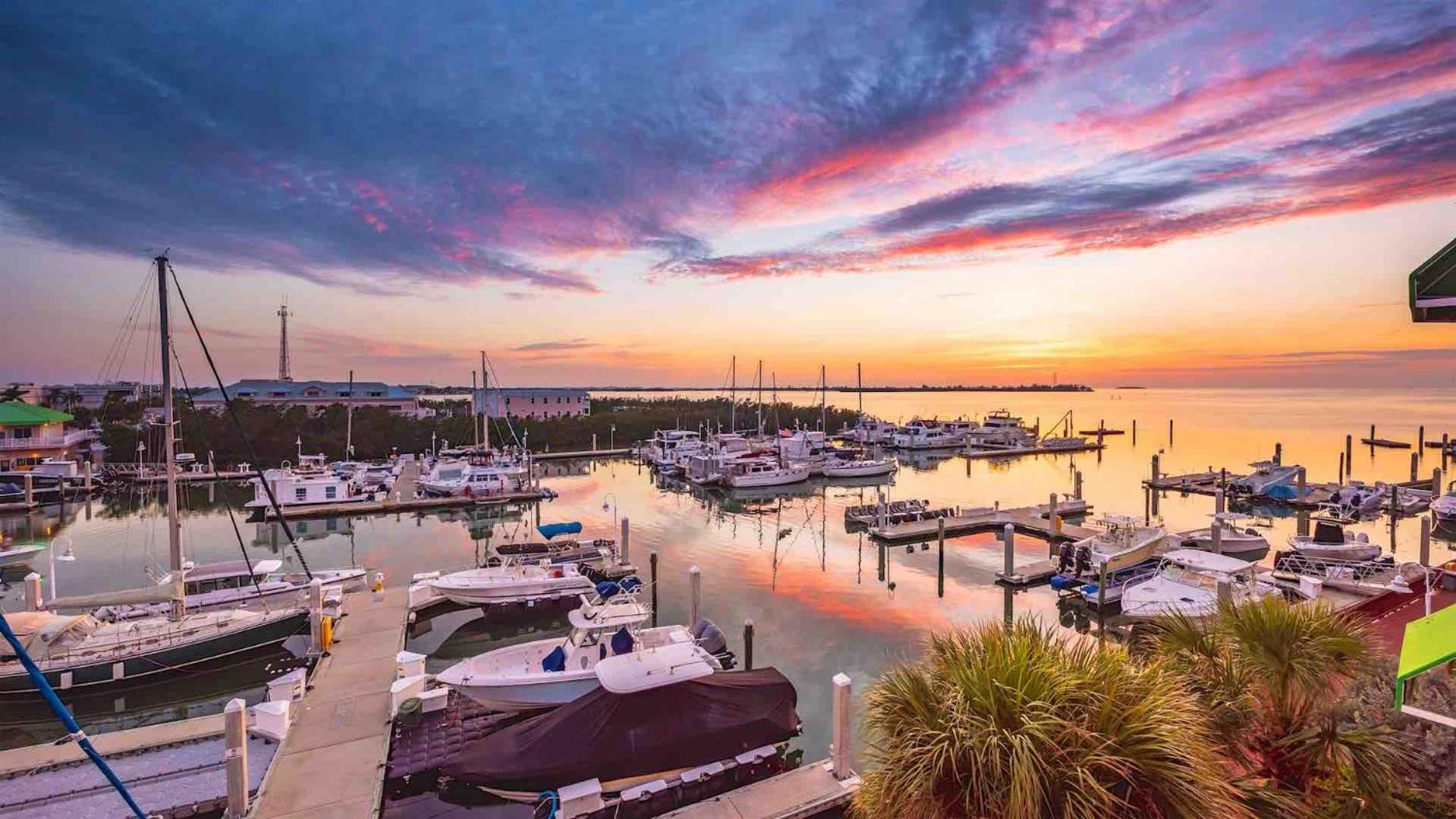 Apartment Sunset Dreams By Last Key Realty *