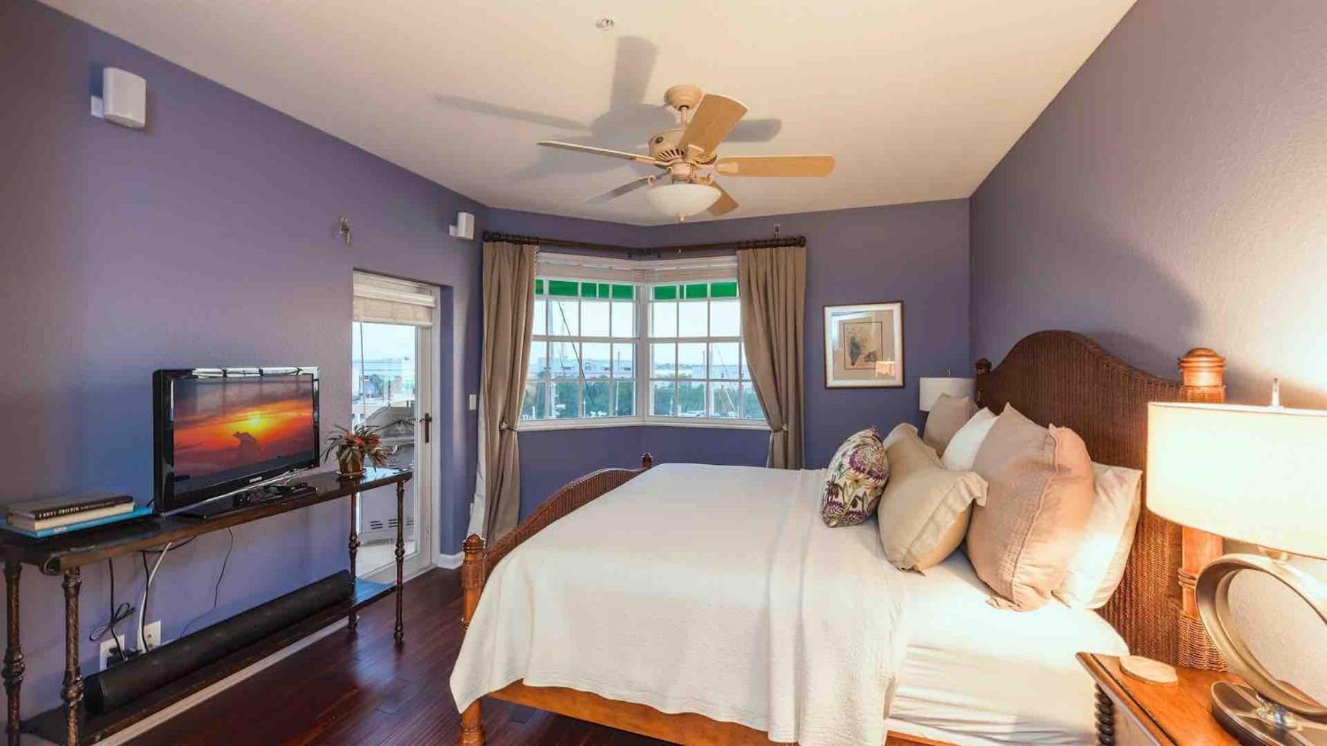 Sunset Dreams By Last Key Realty Apartment