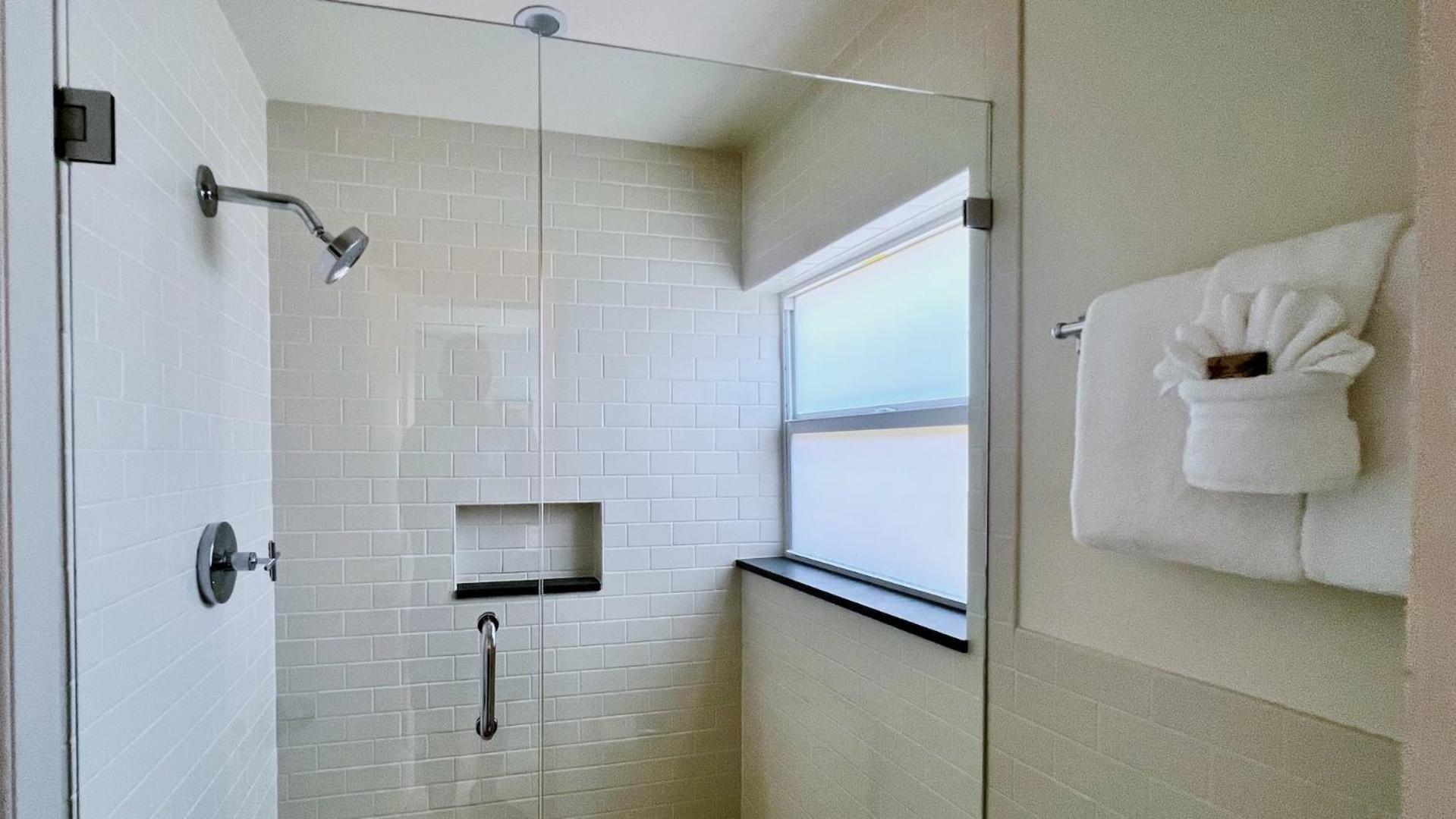 Queen Of Louisa By Last Key Realty * Key West