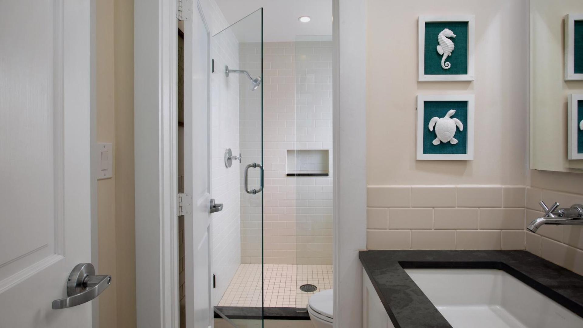 Queen Of Louisa By Last Key Realty Key West