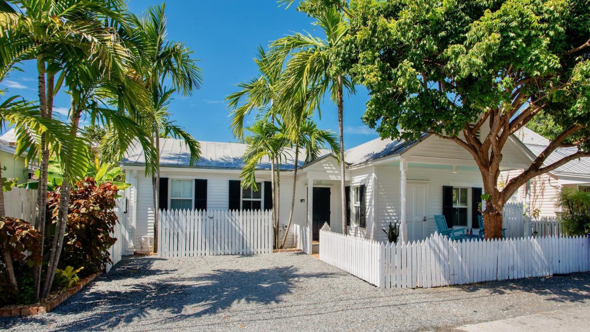 Queen Of Louisa By Last Key Realty Holiday home *