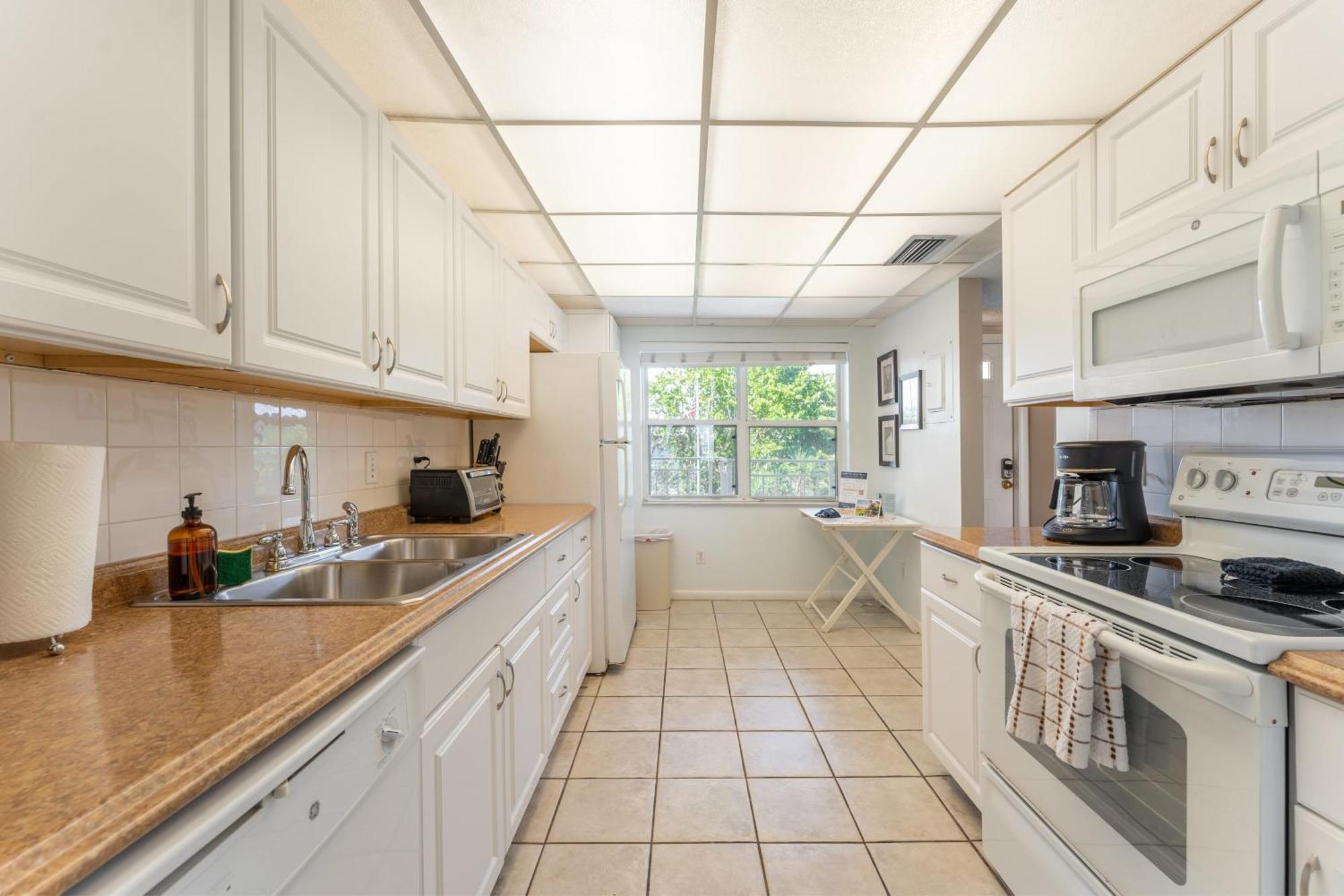 Brisa Del Mar By Avantstay Communal Pool Gated Community Ocean Front Holiday home Key West