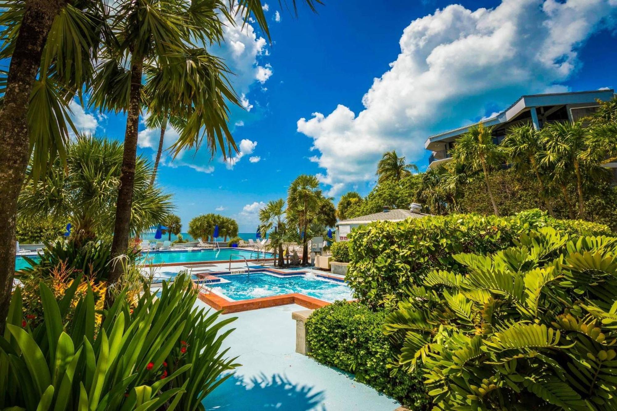 Atlantic Paradise By Avantstay Great Location W Balcony Outdoor Dining Shared Pool Hot Tub Key West