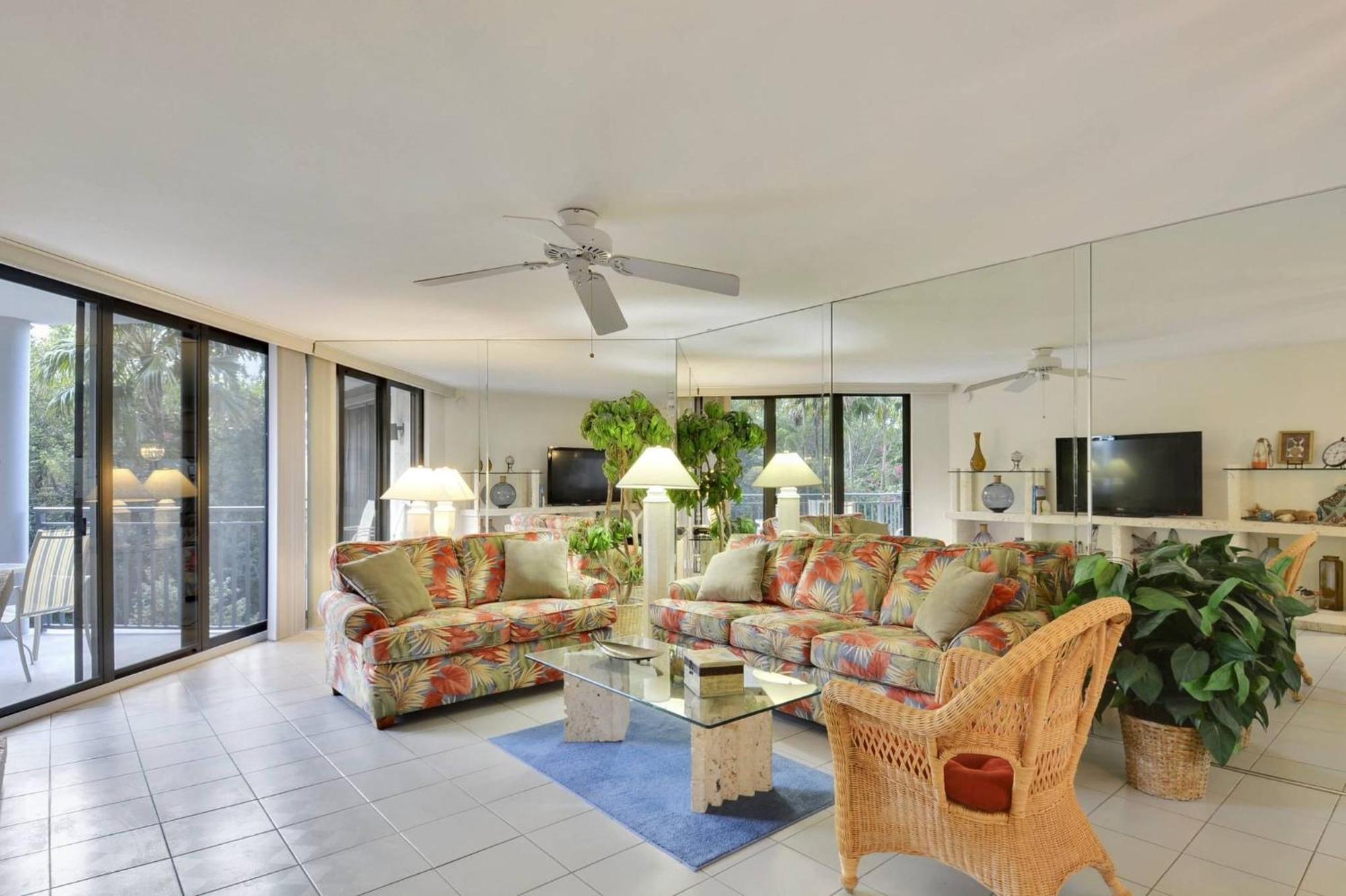 Atlantic Paradise By Avantstay Great Location W Balcony Outdoor Dining Shared Pool Hot Tub Key West