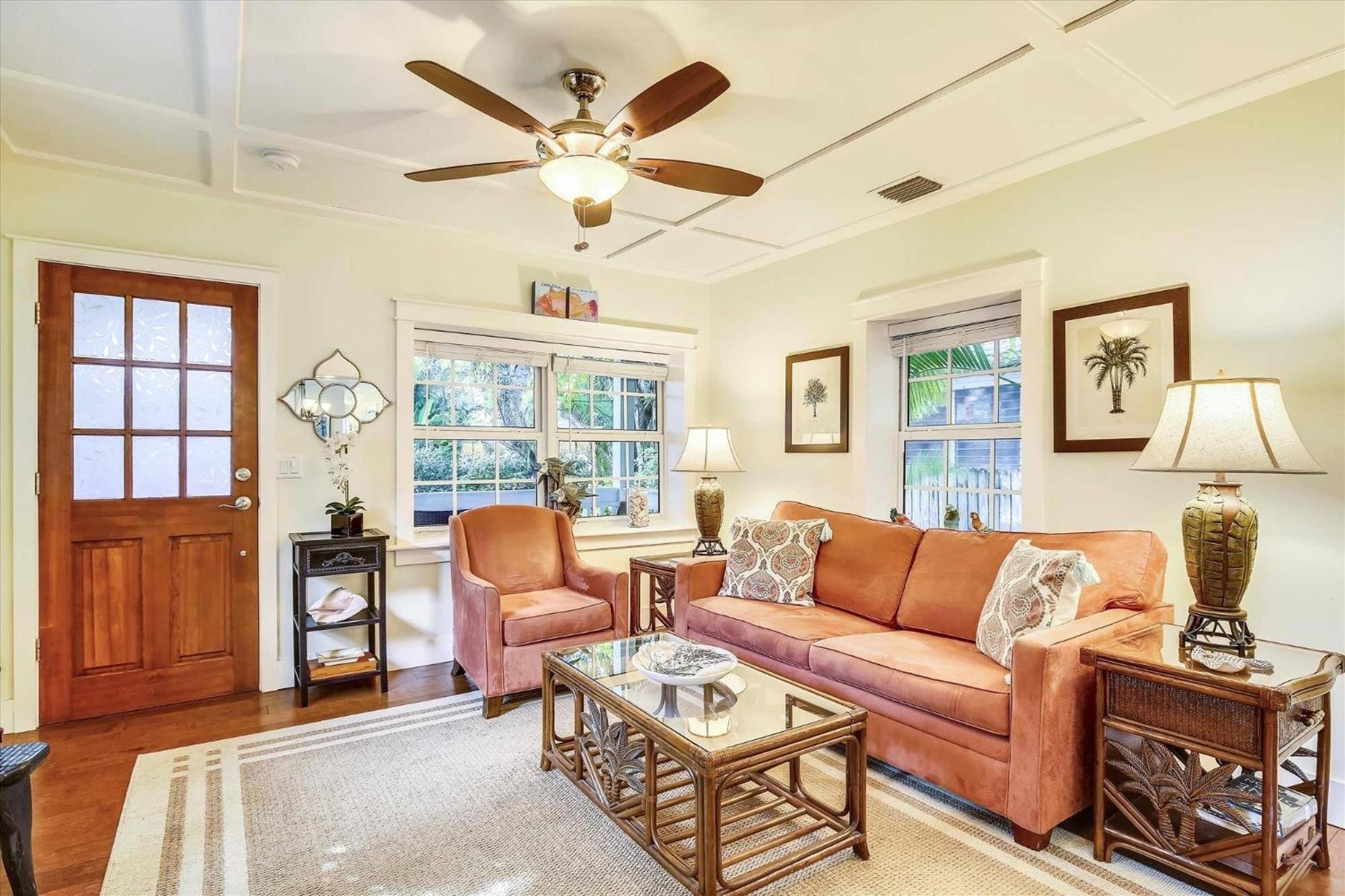Paradise Palms: Beachside Getaway With Outdoor Living *
