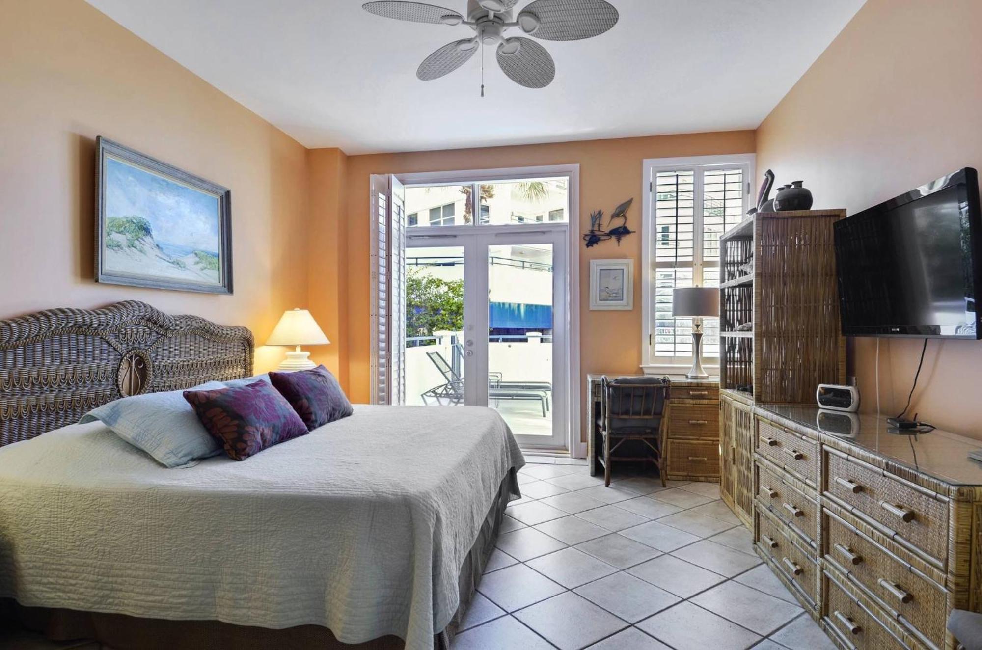 Sundown Refuge By Avantstay Great Location W Patio Outdoor Dining Bbq Shared Pool Week Long Key West