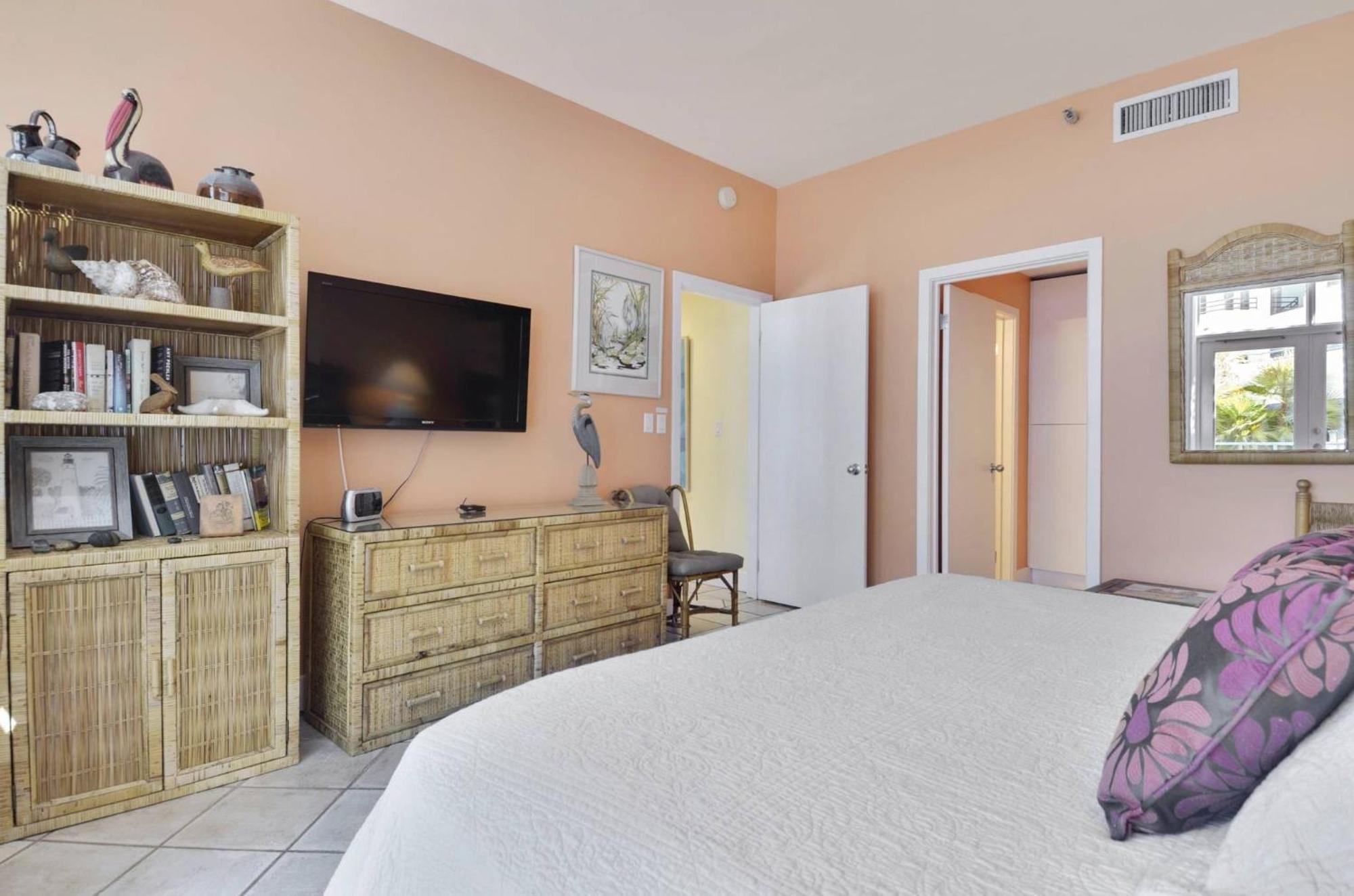 Holiday home Sundown Refuge By Avantstay Great Location W Patio Outdoor Dining Bbq Shared Pool Week Long