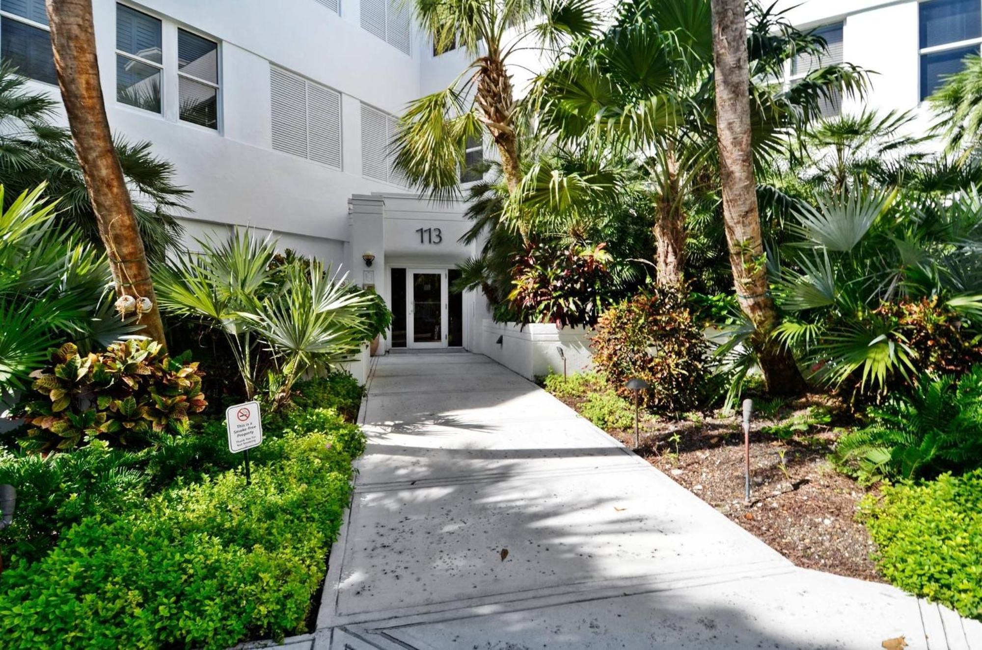 Sundown Refuge By Avantstay Great Location W Patio Outdoor Dining Bbq Shared Pool Week Long Key West