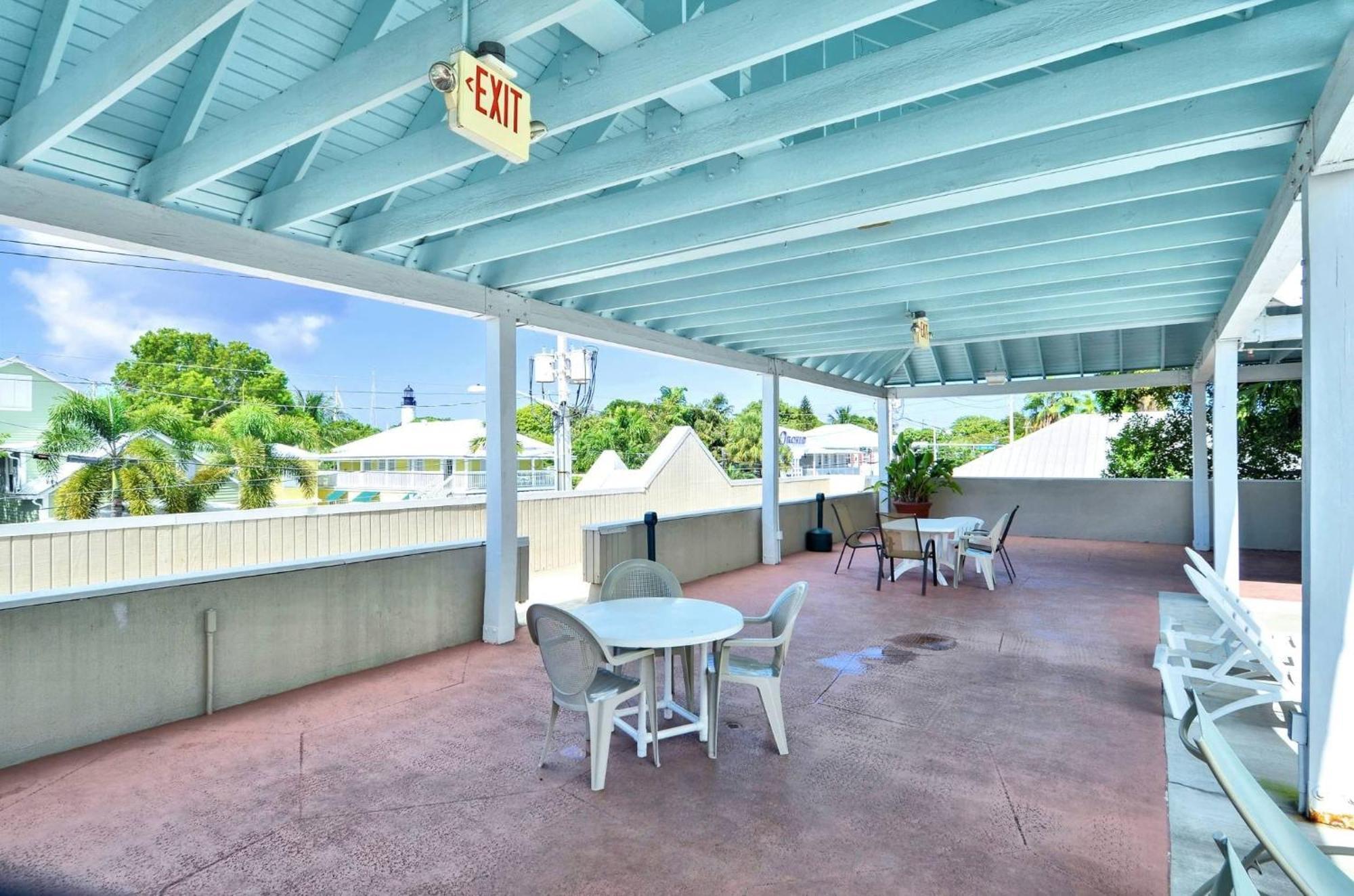 Holiday home Duval Breeze By Avantstay Great Location Close To Nightlife Shared Pool Week Long Key West