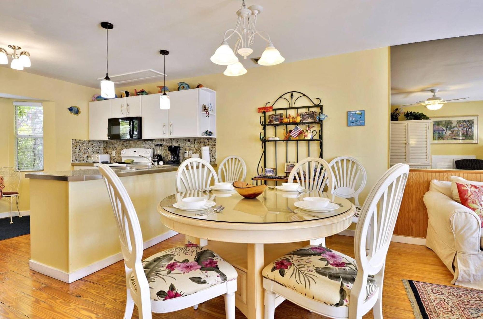 Duval Breeze By Avantstay Great Location Close To Nightlife Shared Pool Week Long *