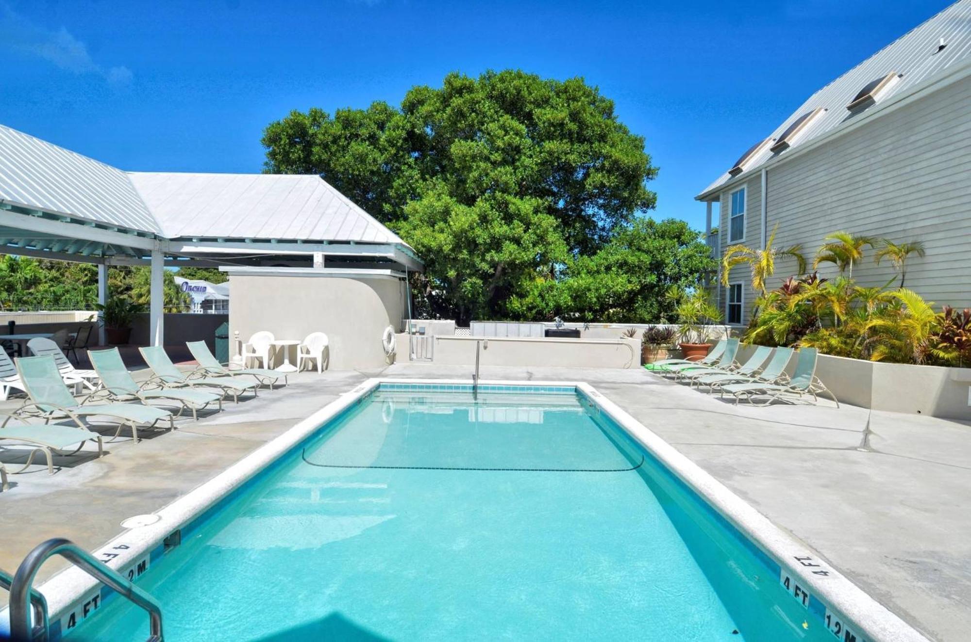 Holiday home Duval Breeze By Avantstay Great Location Close To Nightlife Shared Pool Week Long